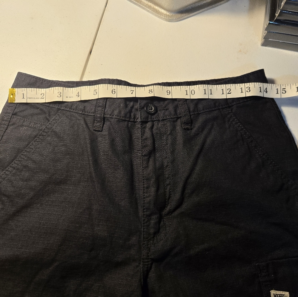 Vans Off The Wall Black Cargo Shorts Boys Size 18 - Picture 7 of 11